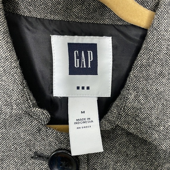 GAP || Collared Jacket with Belt and Pockets; Size M - Picture 5 of 16